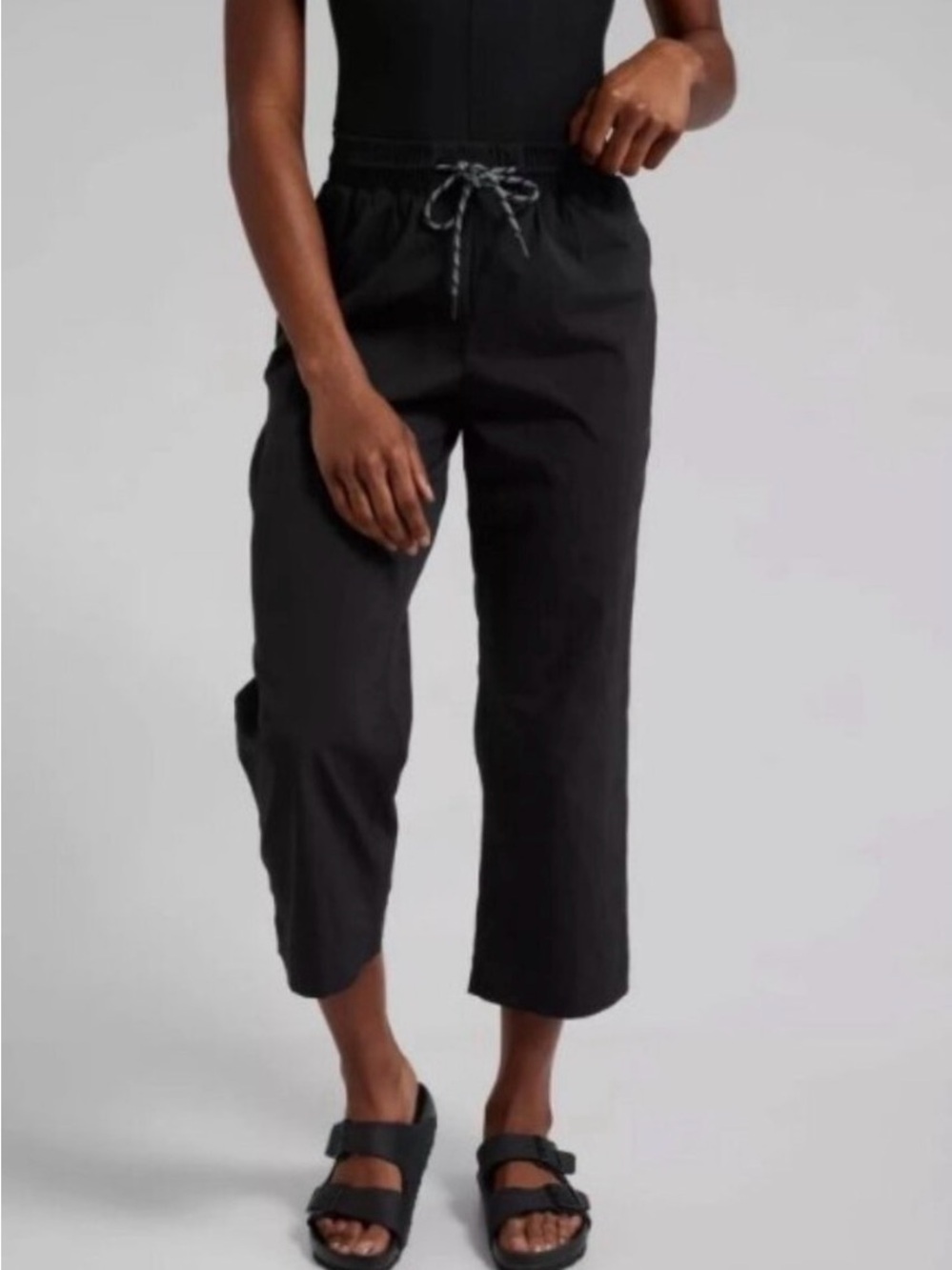Athleta Trekkie Straight Leg Cropped Pants Black Lightweight RipStop Womens 8 P